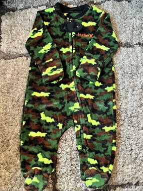 Hurley Camo Footie Baby 3M